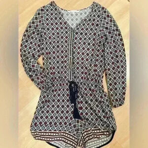 Max Studio Women’s S Long Sleeve Romper Short One Piece Great For Europe/Cruise